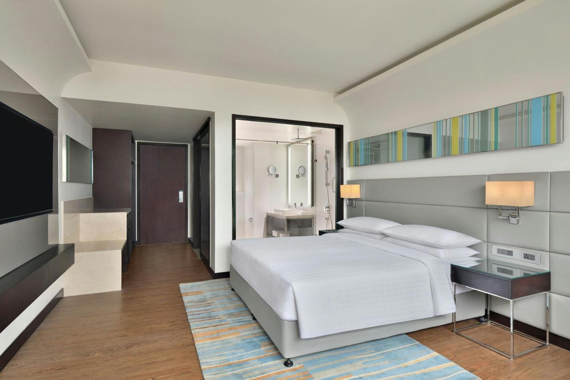 Courtyard By Marriott Navi Mumbai Hotel Exterior photo